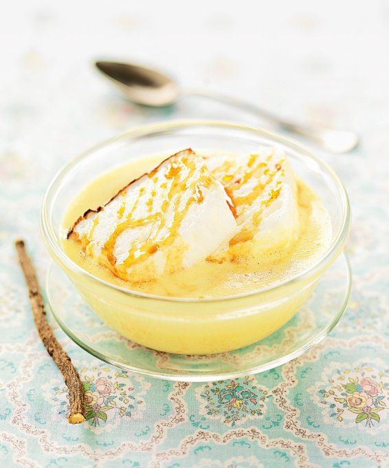 ILE FLOTTANTE AVEC SA CREME ANGLAISE